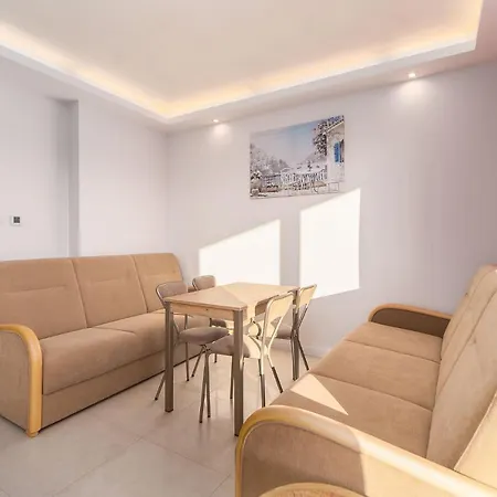 Flamingo By Renters דירה מידזיזדרויה